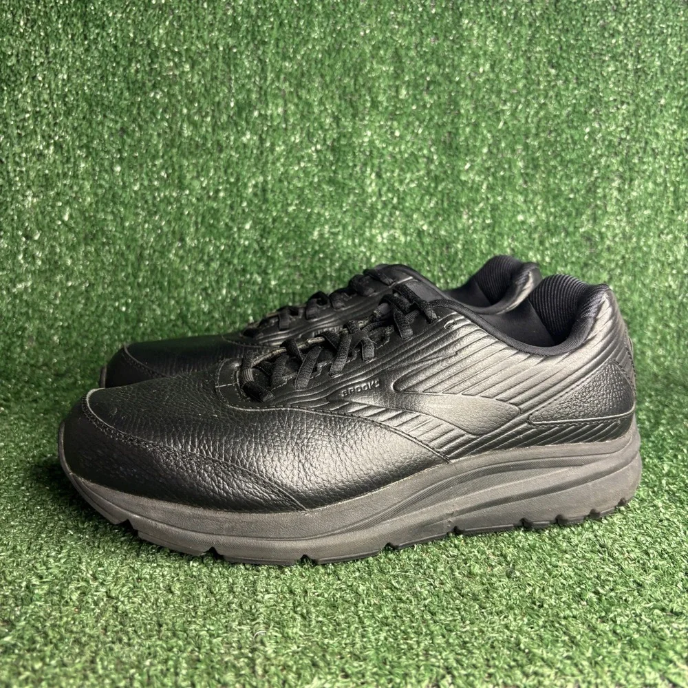 Brooks Addiction Walker 2 Slip Resistant Leather Sneaker Black Mens 10 2E Wide